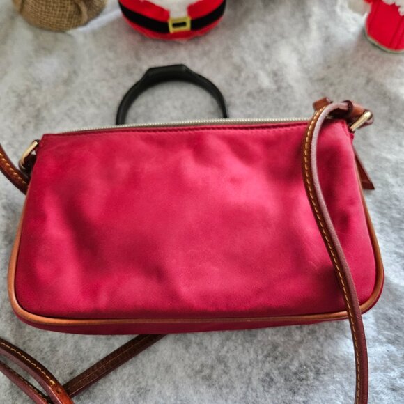 Vintage Dooney and Bourke Pouchette Maroon Nylon Crossbody EUC - Picture 7 of 7